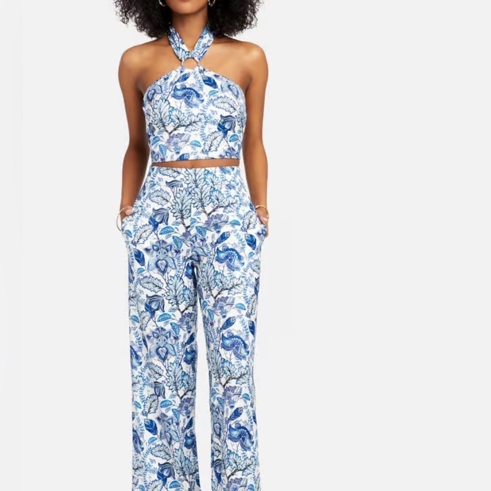 Bebe Ring Detail Printed Halter Top 2 - Picture 9 of 12